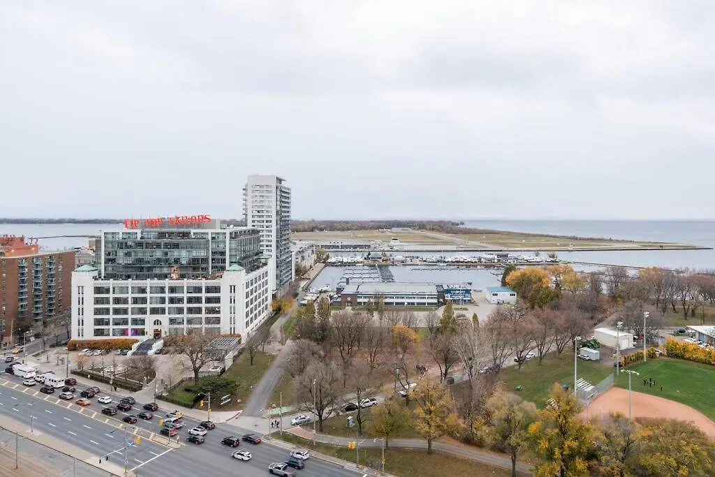 1 Bdrm Condo With Lakeshore Views Free Parking In Downtown Toronto 0*,  Canada